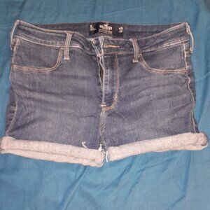 Mid rise Jean shorts